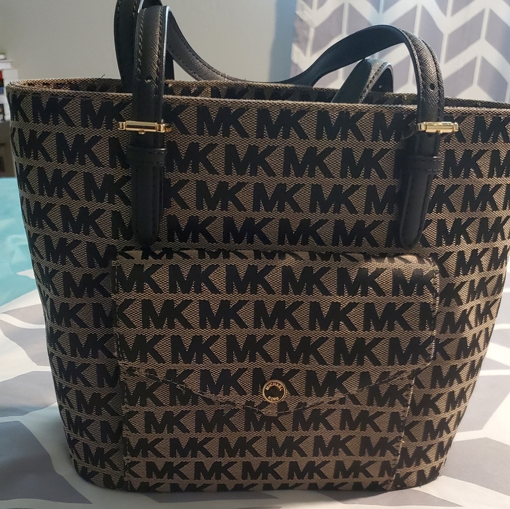 Michael kors handbag